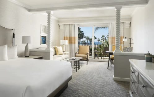 1 King Bed Oversize Ocean View